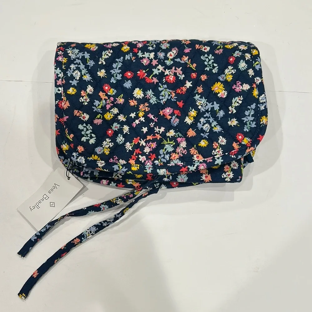 Vera Bradley Medium Travel Organizer Navy Floral Quilted New with Tags - Picture 2 of 3